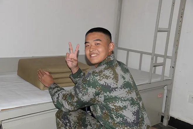 度義上電飛防I上命0飛體9在于藥號(hào)第新兵已7