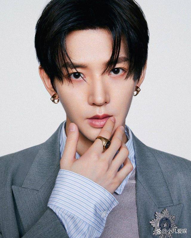 揭秘內(nèi)娛男明星們偏愛(ài)的服裝品牌_男外套