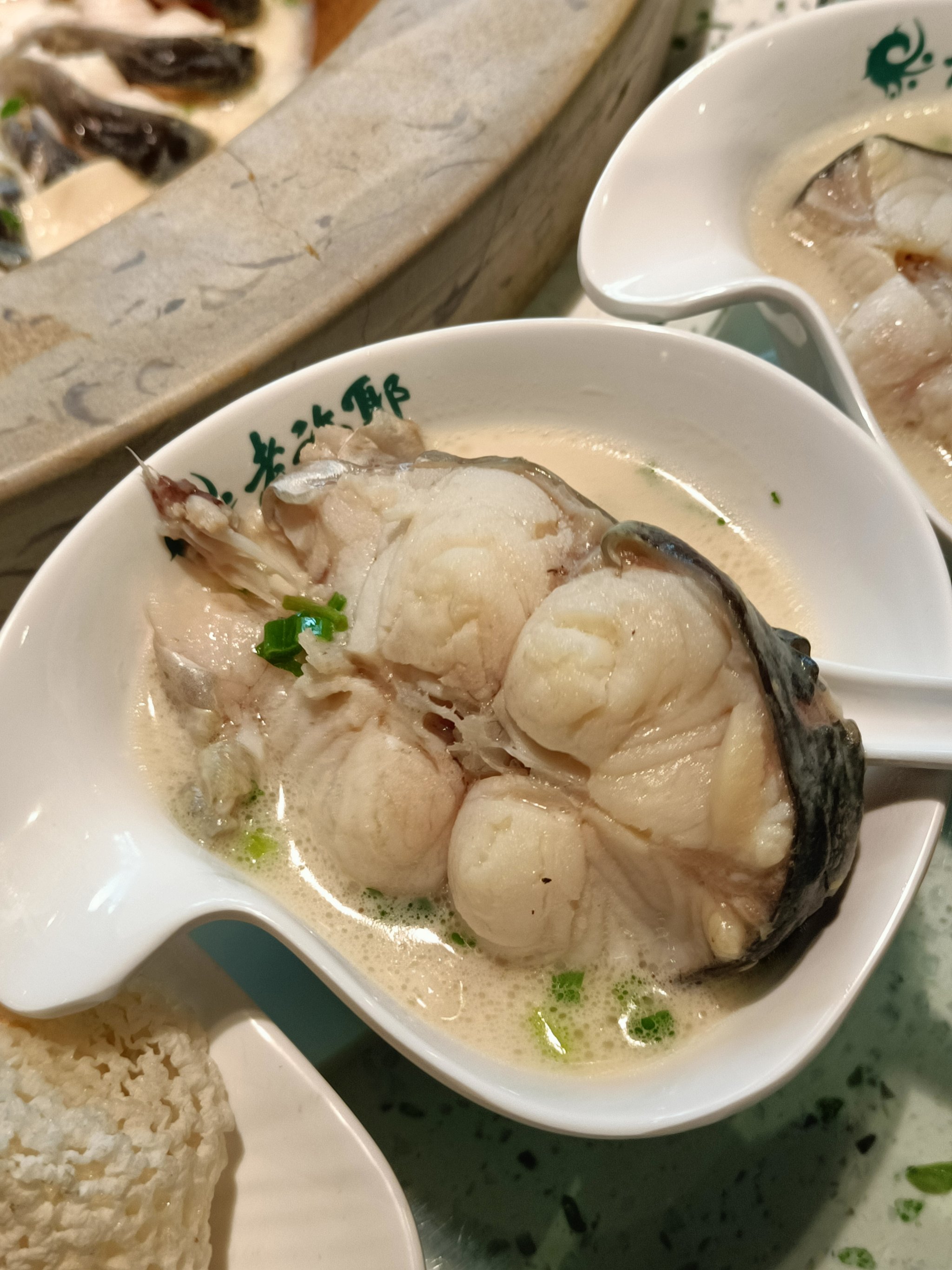 東涵涵