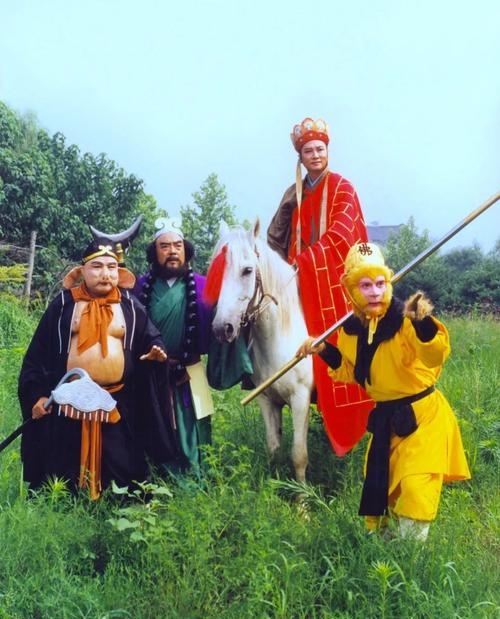 孫悟空,豬八戒,沙僧,唐僧,他們所用的兵器叫什么???