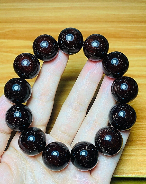 小葉紫檀木現在市場價格是多少錢一克