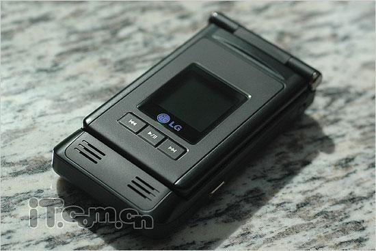 V3還是K750?LG超薄200萬像素G912評測
