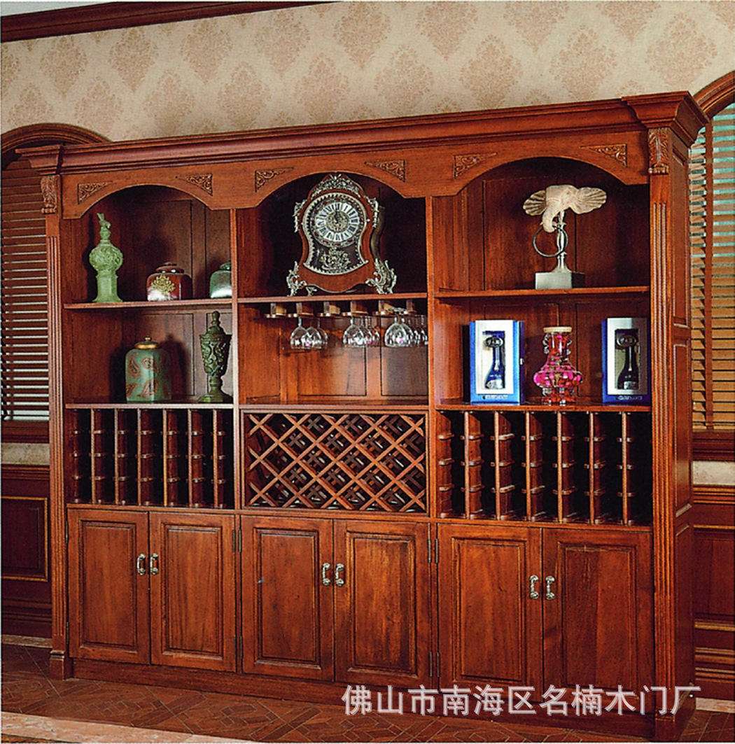 湘潭整木定制家具實木衣柜門、實木酒柜定做服務(wù)周到