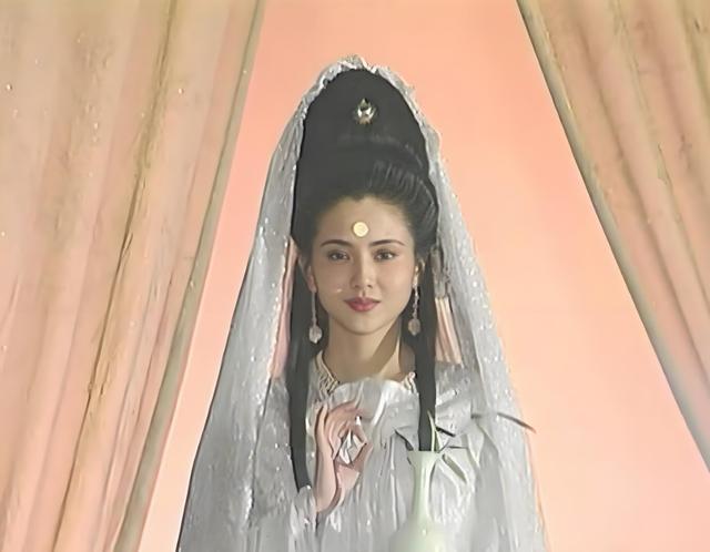 妙善公主是觀音菩薩來歷傳說是三公主三姐妹三皇姑佛像