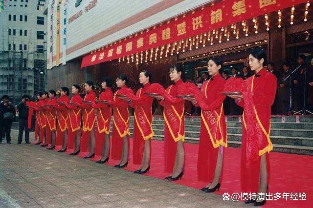 舞臺禮儀模特兼職禮儀模特提供各種活動的禮儀小姐