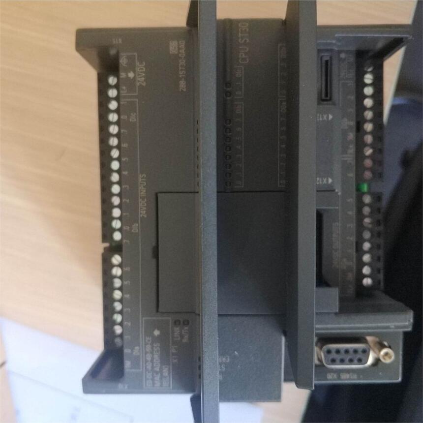 西門子PC877C通訊連接不上維修誠信為本,快速修復(fù)