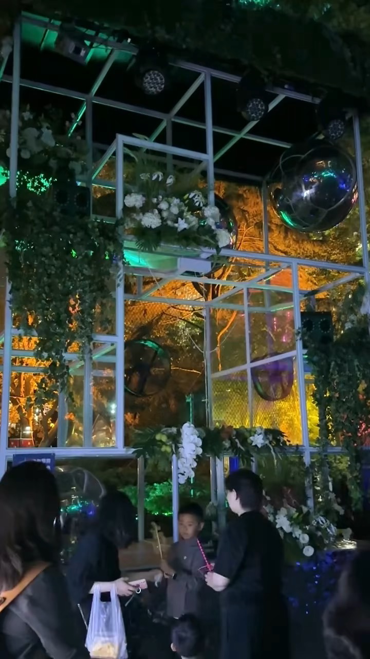 煙泡樹奇趣互動,獨特體驗,優雅夢幻,如履仙境視頻