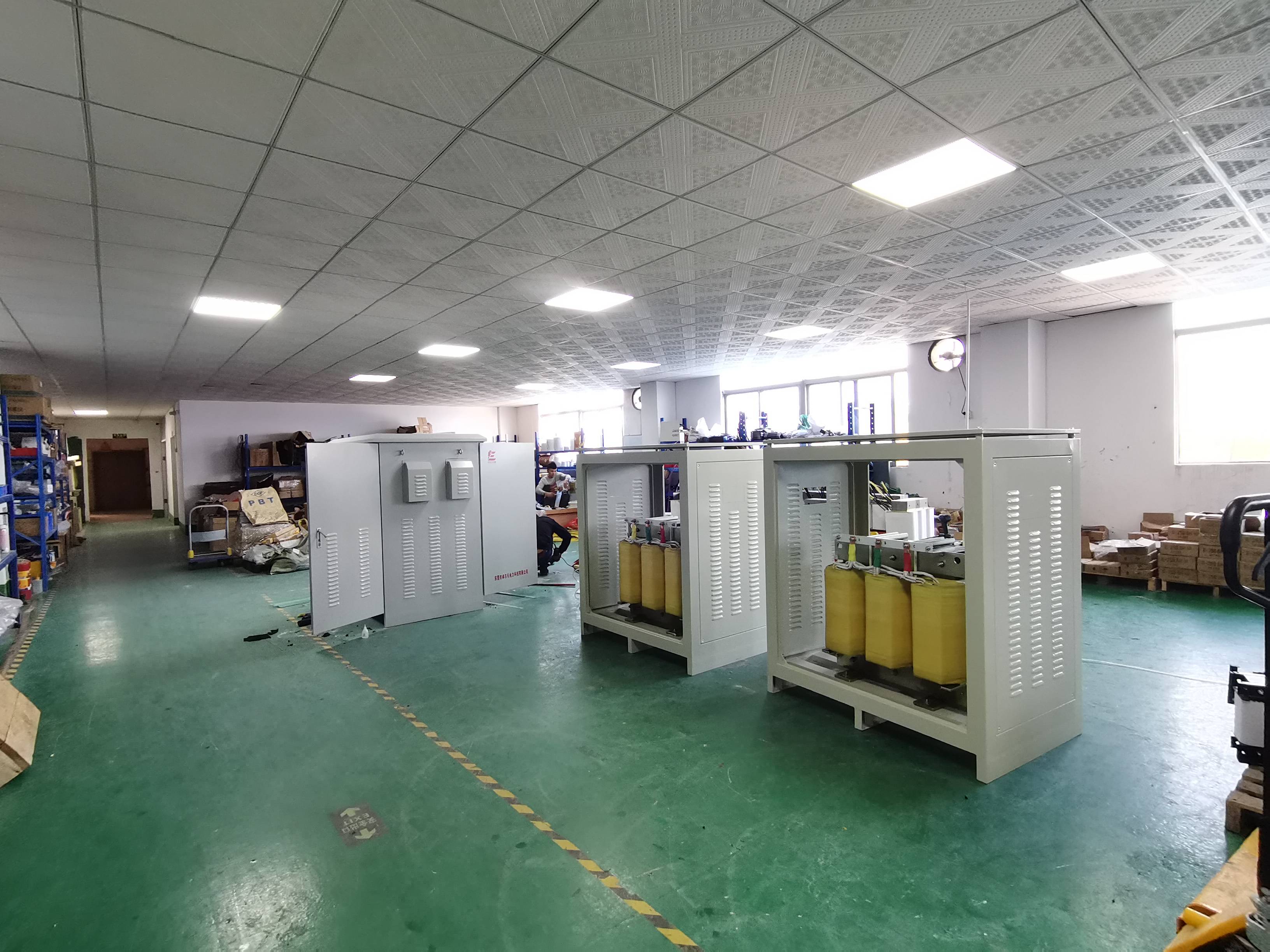 秘魯國家電壓是多少伏?三相220V變380V變壓器出口