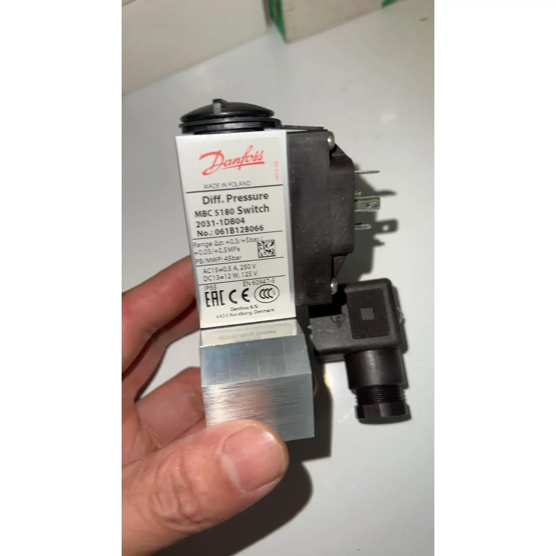 丹佛斯開關KP7BS-KP17WB-RT110-121-RT200型壓力開關