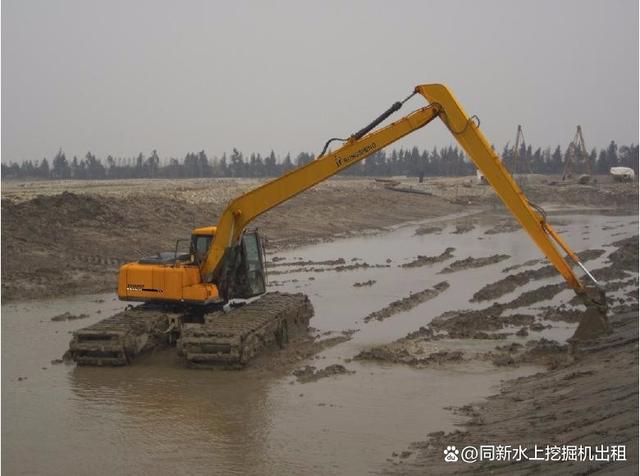 荊門長(zhǎng)臂水上挖掘機(jī)出租清淤設(shè)備斗山水陸兩用視頻