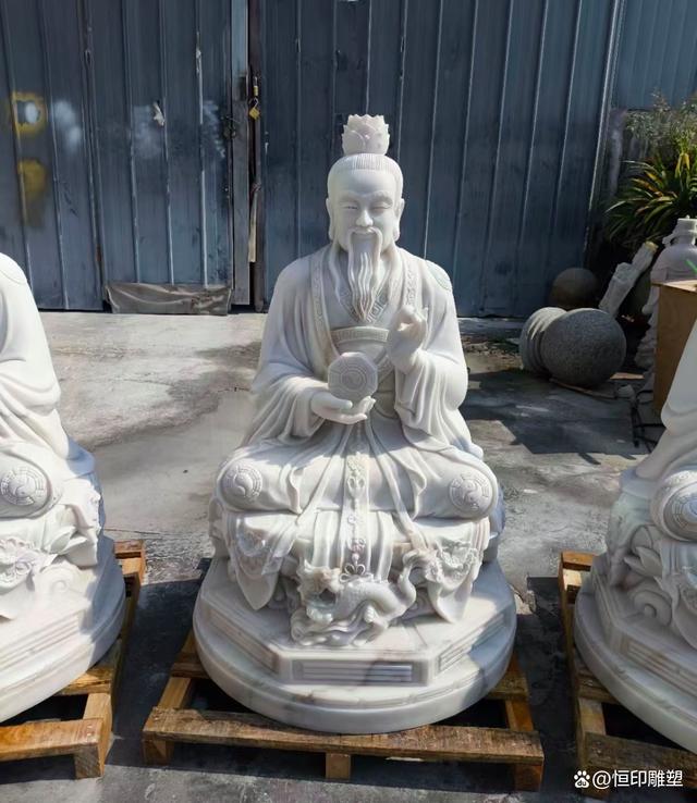 三清道祖神像三清殿供奉三清天尊神像道教三位祖師神像塑像