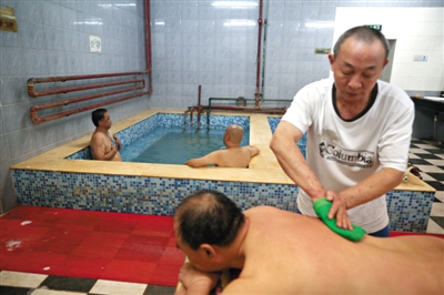 深圳羅湖現(xiàn)在哪里還有g(shù)ay的浴室澡堂啊_其它裝修