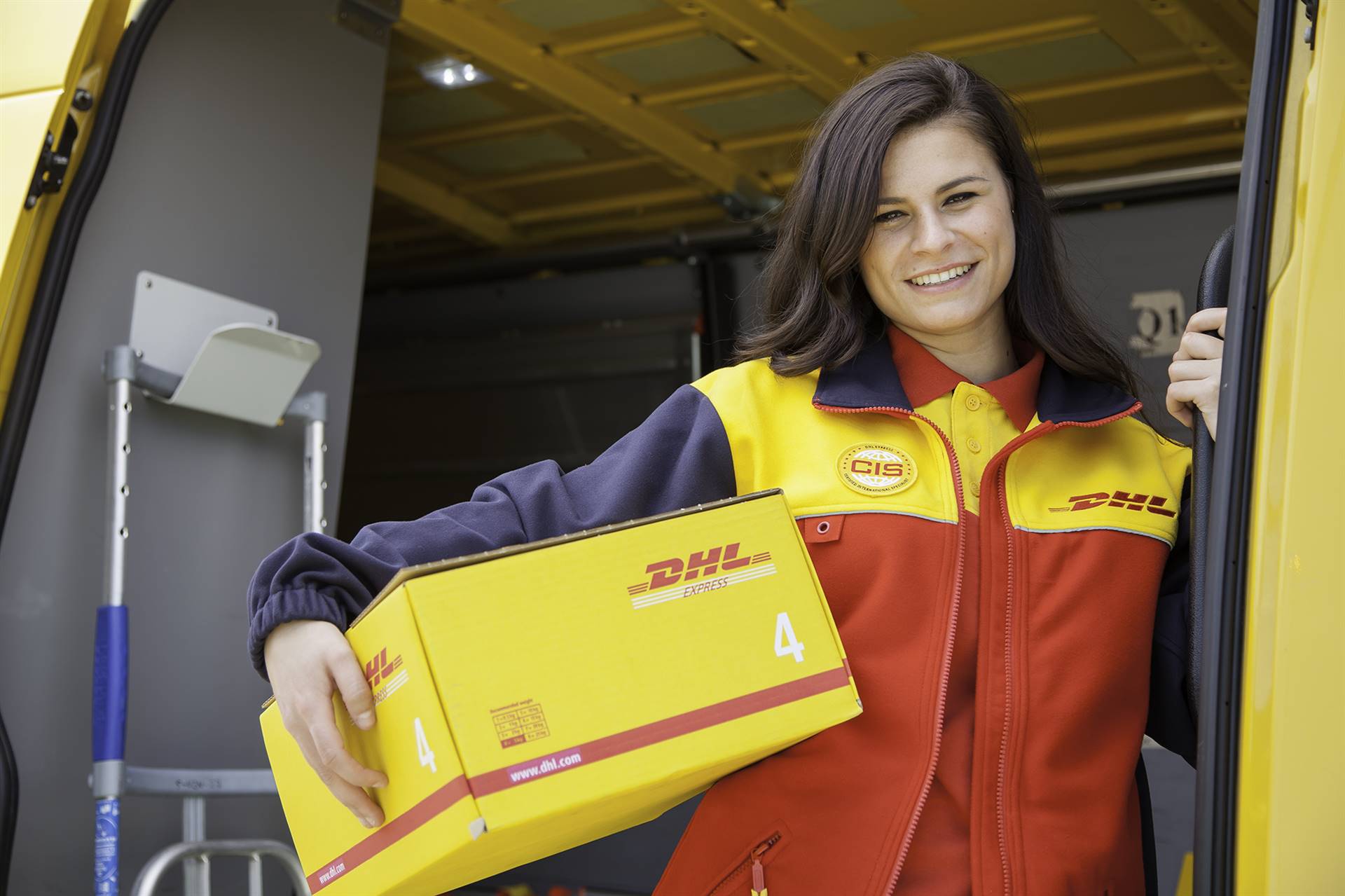 沈陽(yáng)DHL快遞沈陽(yáng)DHL上門取件電話DHL全球派送航空運(yùn)輸視頻