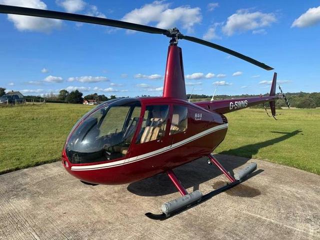 羅賓遜R44雷鳥系列4座輕型直升機活塞式直升機
