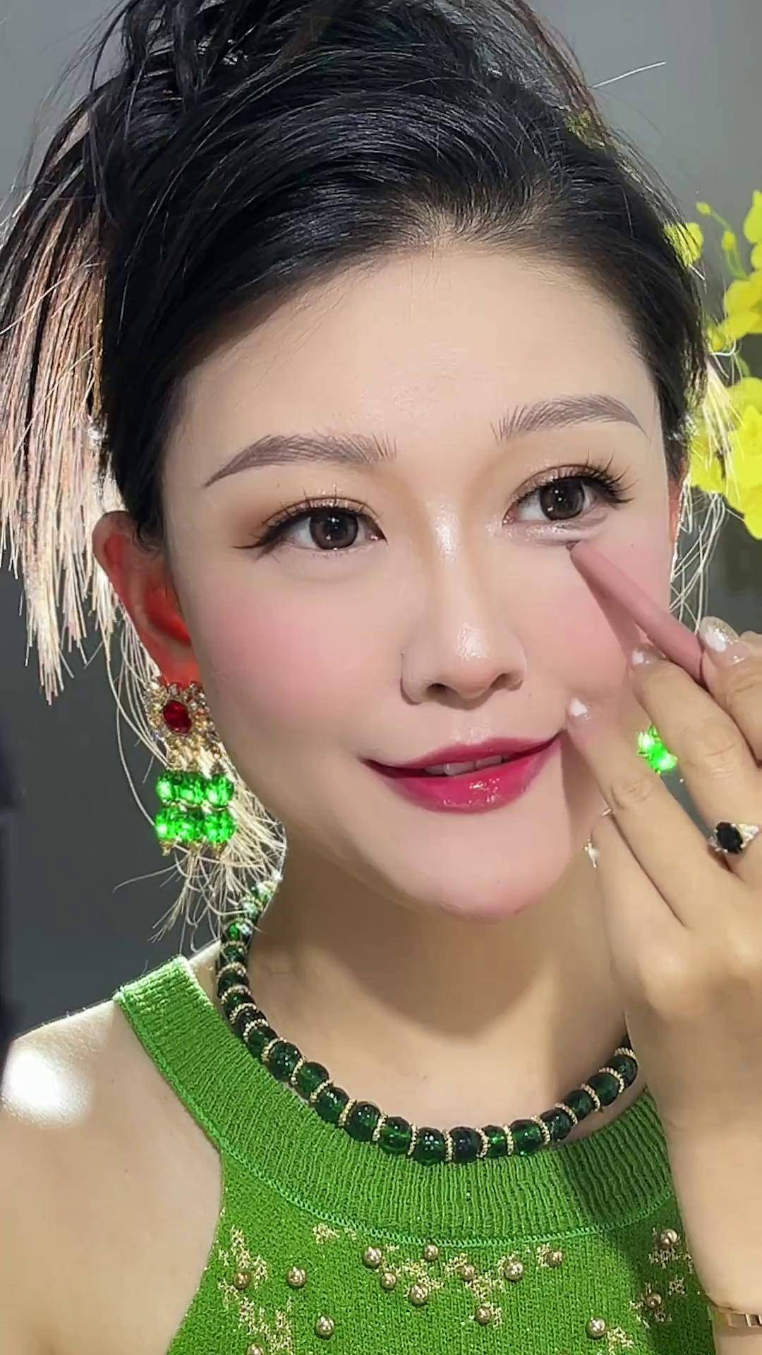 臥蠶飽滿的女人面相臥蠶飽滿的女人2024年運(yùn)勢(shì)預(yù)告