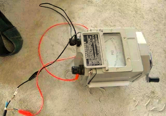 接地搖表的使用方法高層防雷怎么用搖表測試